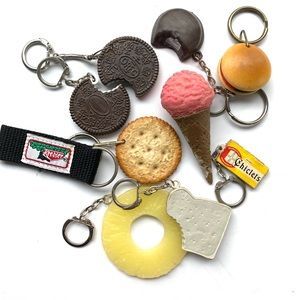 ❤️Vintage❤️Food-Chiclets-Keebler Keychain ornament